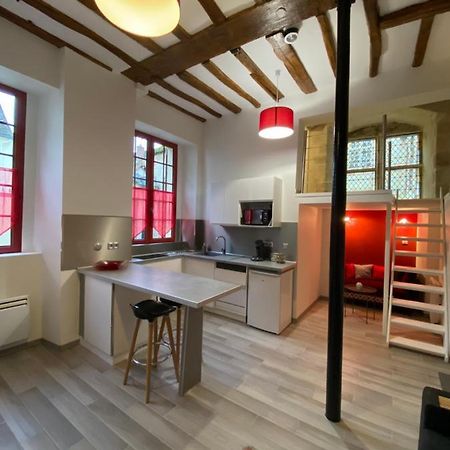 Le Gite De Lancelot Avec Balneo City Center Sens Exterior foto
