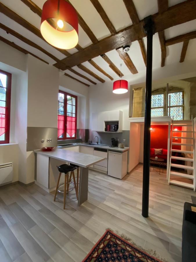 Le Gite De Lancelot Avec Balneo City Center Sens Exterior foto